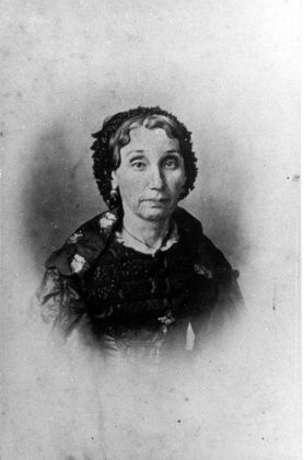 mogyorossy_janosne_pecz_anna_mnl_benl.jpg